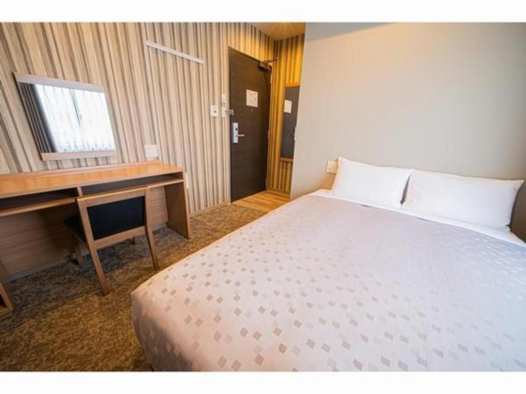 Plaza Station South 3*